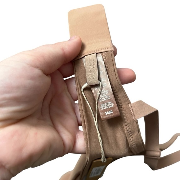 Skims Kim Kardashian Wireless Form Push Up Plunge Bra in Sienna Tan 34DD 32C - Picture 5 of 10